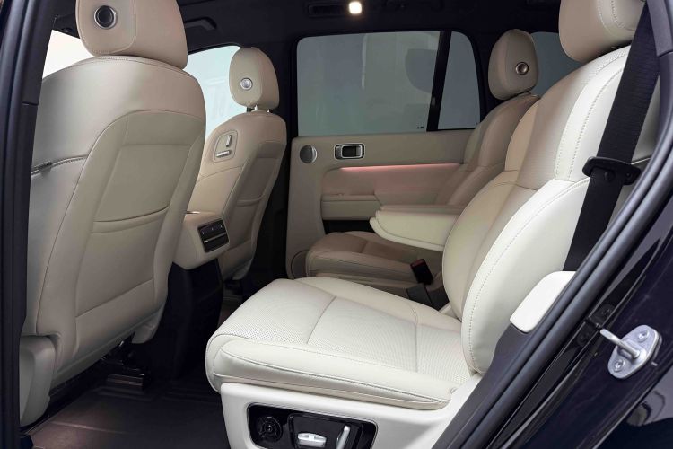 理想汽车 理想L8 2023款 Pro中控内饰7002