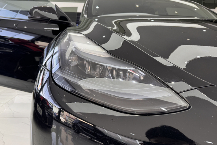 特斯拉 Model Y 2023款 长续航全轮驱动版车身外观6007