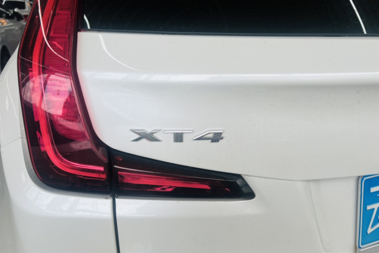 凯迪拉克XT4 2021款 28T 两驱技术型车身外观6006