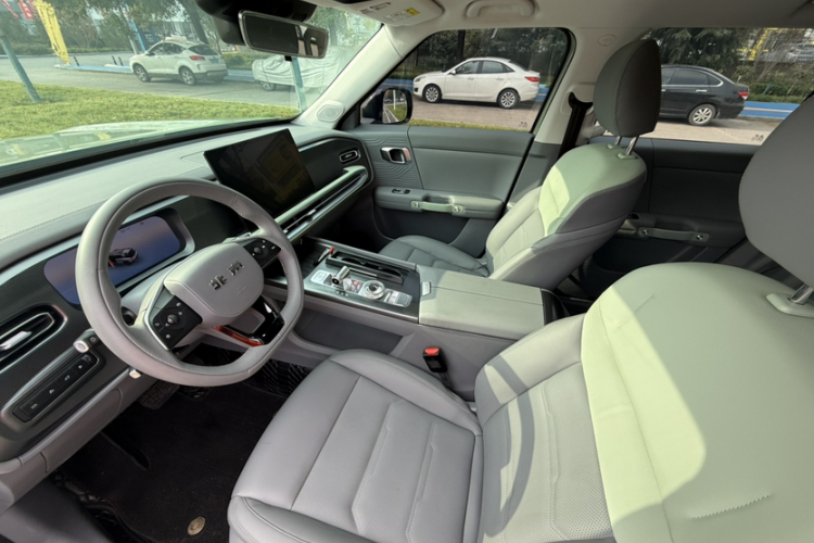 北京BJ30 2024款 1.5T 魔核电驱进阶版中控内饰7004