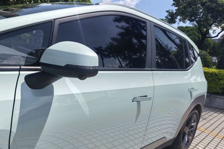 埃安 AION Y 2023款 Plus 510 科技版车身外观6011