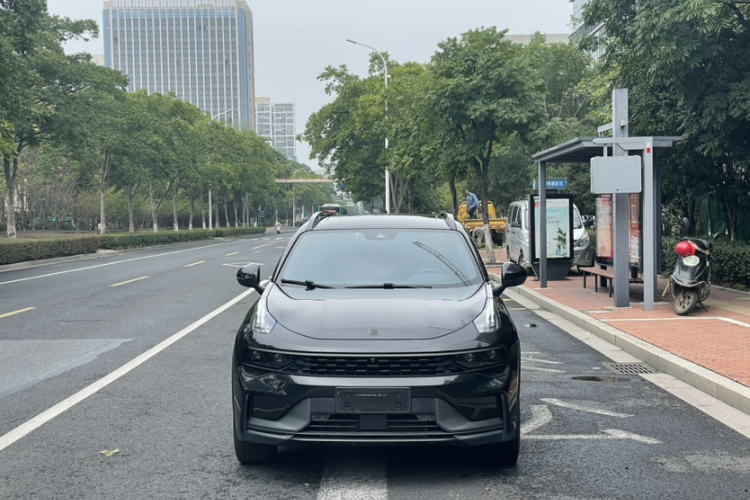 领克01 2021款 2.0TD 四驱暗夜版车身外观6001