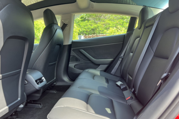 特斯拉 Model 3 2020款 改款 标准续航后驱升级版局部细节9008