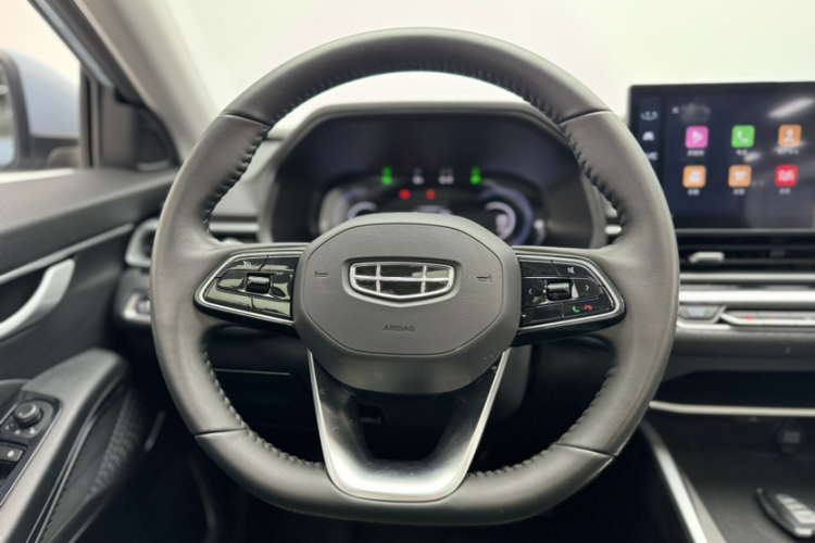 吉利汽车 帝豪 2023款 第4代冠军版 1.5L CVT尊贵型中控内饰7006