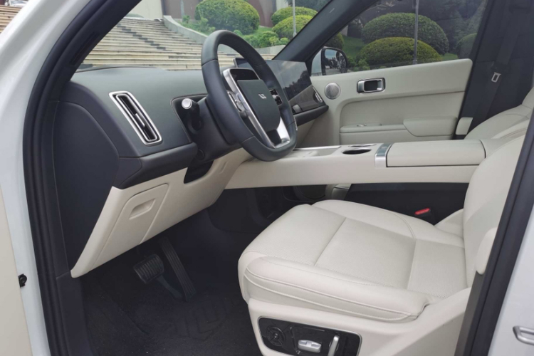 理想汽车 理想L7 2024款 Ultra中控内饰7013