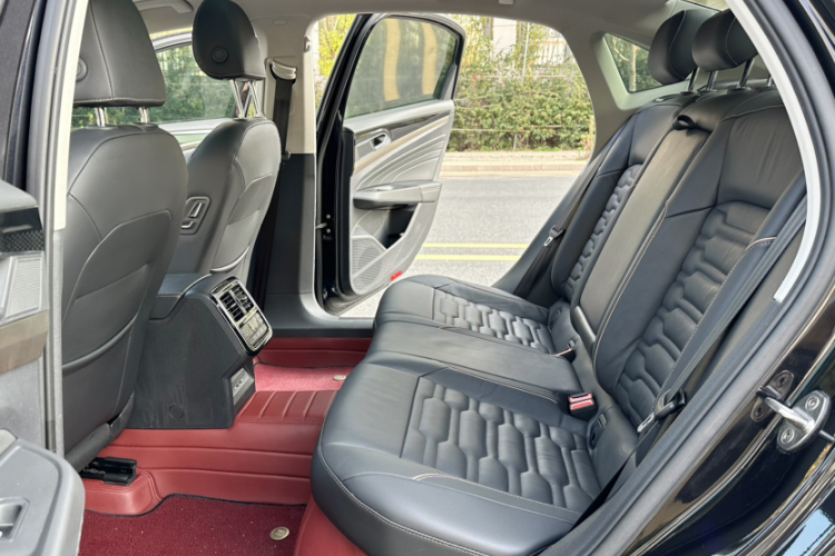 大众 帕萨特 2019款 330TSI 精英版 国VI中控内饰7004