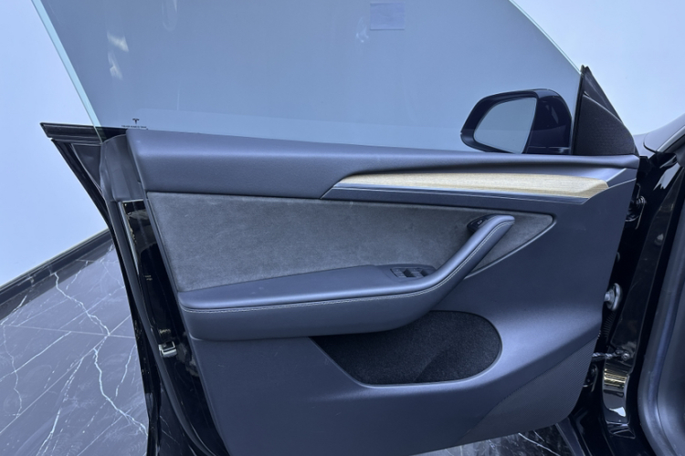 特斯拉 Model Y 2022款 后轮驱动版局部细节9001