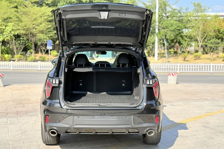 领克01 2021款 2.0TD 四驱暗夜版车身外观6007