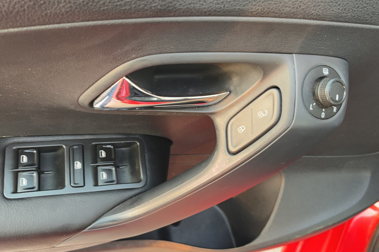 大众 Polo 2016款 1.6L 自动舒适型中控内饰7006