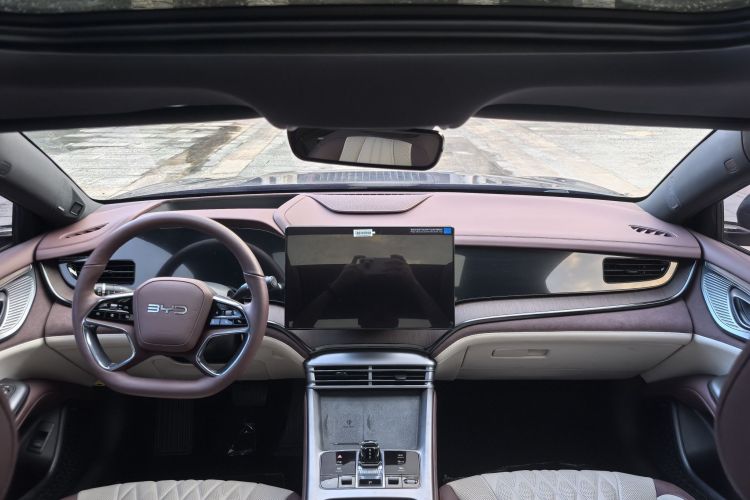 比亚迪 海豹 2023款 DM-i 1.5T 200km 旗舰型局部细节16