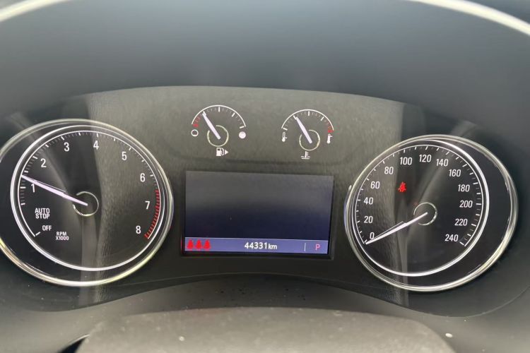 别克 君越 2019款 28T 豪华型中控内饰15