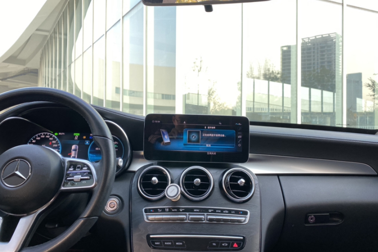 奔驰C级 2019款 改款 C 260 L 运动版局部细节16