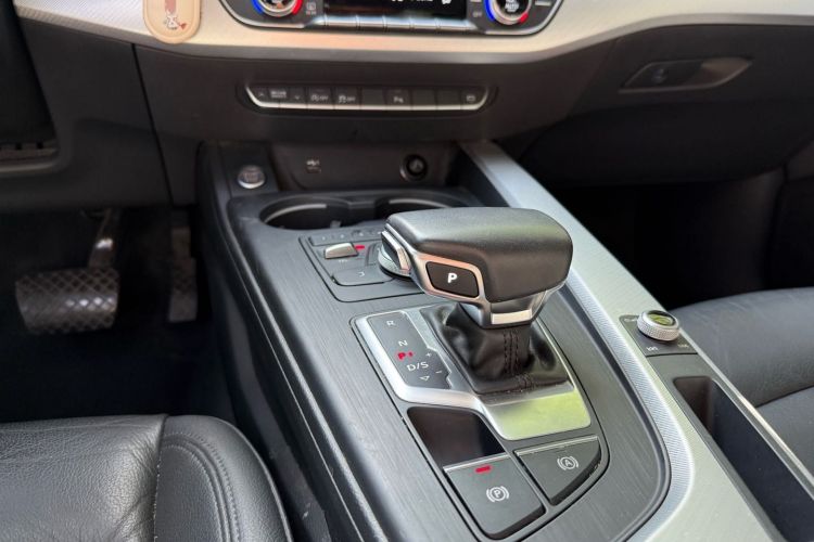 奥迪A5 2019款 Sportback 40 TFSI 时尚型中控内饰7003