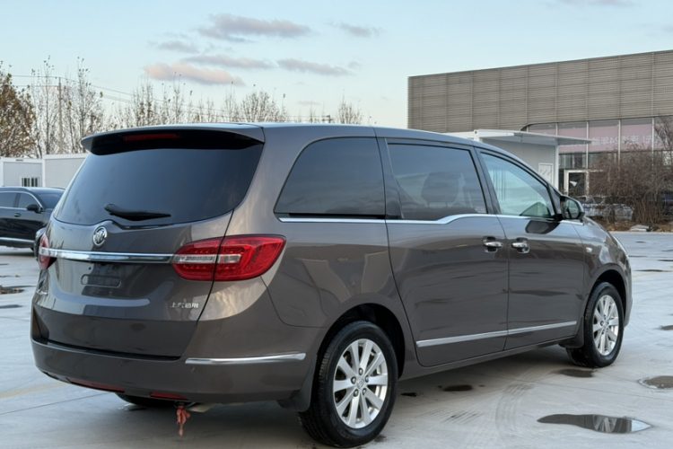 别克GL8 2017款 25S 豪华型 国V车身外观6004