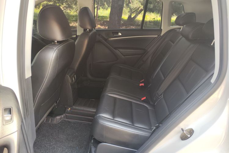 大众 途观 2017款 300TSI 自动两驱丝绸之路舒适版中控内饰7002