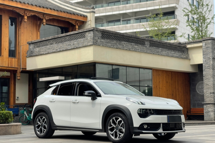 领克02 2021款 1.5TD DCT两驱劲 冠军版车身外观6003