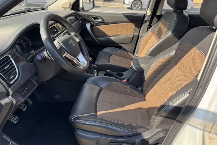 比速汽车 比速M3 2017款 1.5L 豪华型中控内饰7004