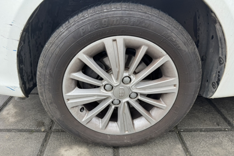 吉利汽车 金刚 2016款 1.5L 手动精英型车身外观6008