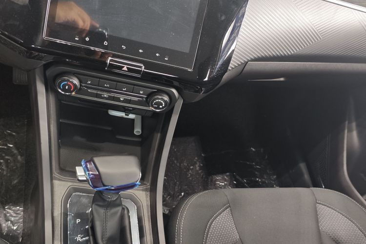 奇瑞 瑞虎3X 2024款 1.5L CVT卓越版中控内饰7001