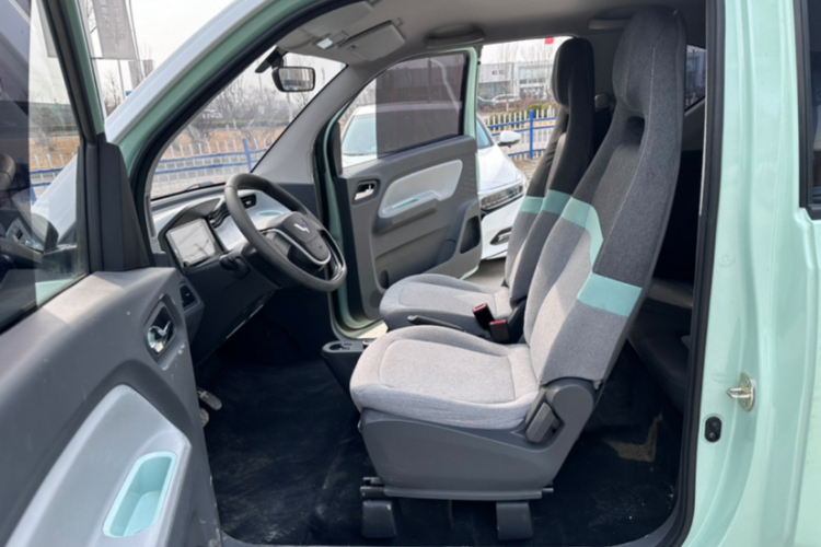 五菱汽车 宏光MINIEV 2021款 马卡龙臻享款 三元锂中控内饰7004