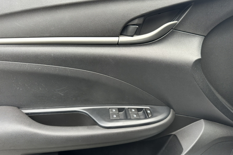 别克 英朗 2021款 改款 1.3T 自动轻混动精英型中控内饰7013