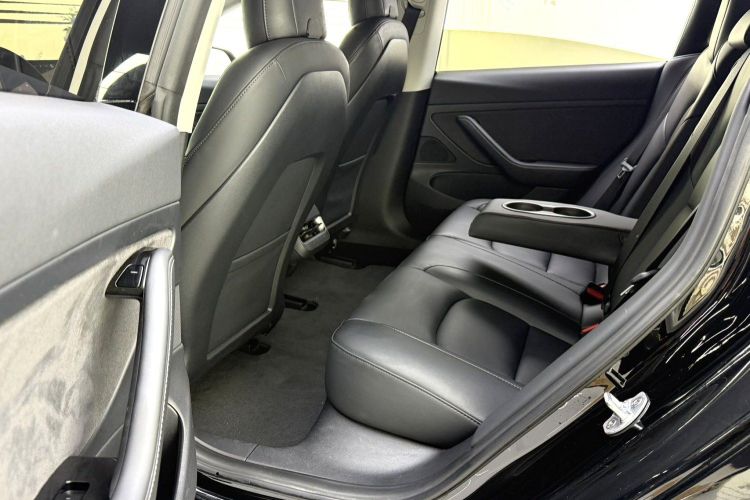 特斯拉 Model 3 2020款 标准续航后驱升级版中控内饰7004