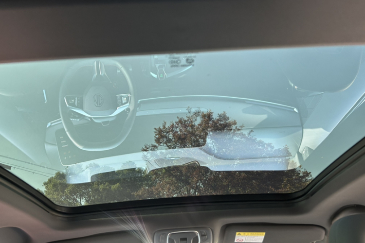 名爵 MG7 2023款 2.0T 自动Trophy+激擎耀世版中控内饰7001