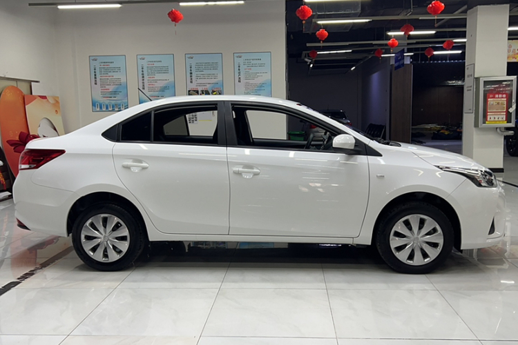 丰田 YARiS L 致享 2020款 1.5L CVT领先版车身外观6004