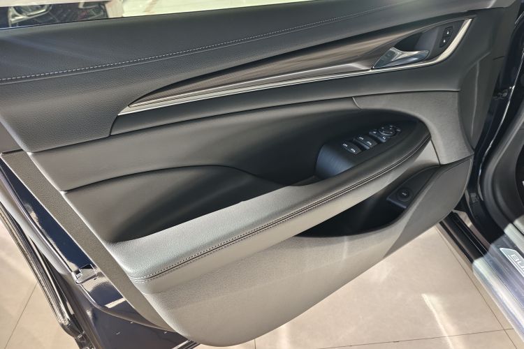 别克 君越 2020款 652T 豪华型中控内饰7004