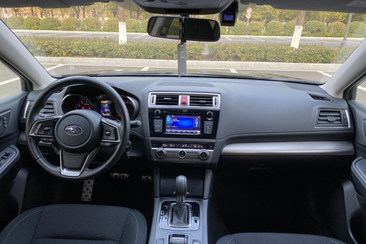 斯巴鲁 力狮 2020款 改款 2.5i 全驱风尚版中控内饰7003