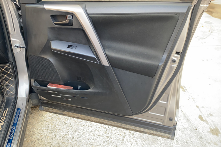 丰田 RAV4荣放 2019款 2.0L CVT两驱舒适版 国VI中控内饰7007