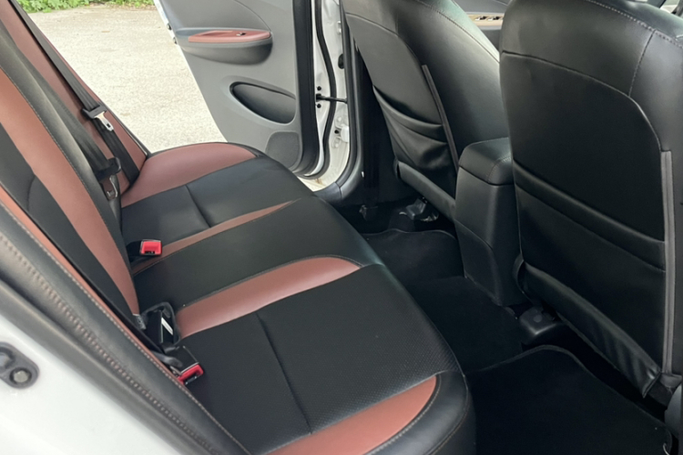 比亚迪F3 2016款 1.5L 手动豪华型中控内饰7005