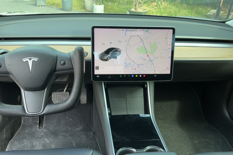 特斯拉 Model 3 2020款 改款 长续航后轮驱动版中控内饰7004