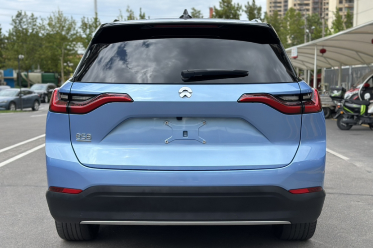 蔚来ES8 2018款 创始版车身外观6004