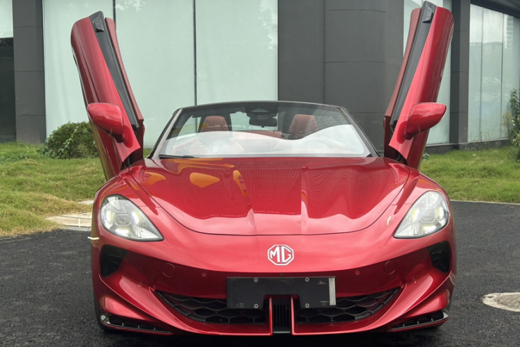 名爵 MG Cyberster 2024款 520km 传奇四驱版车身外观6002