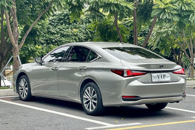 雷克萨斯ES 2020款 200 卓越版车身外观6006