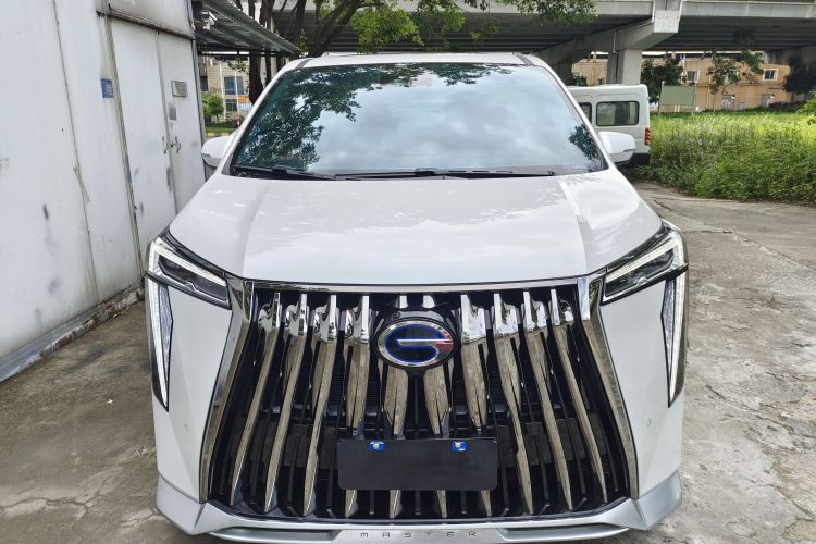 广汽传祺 传祺M8 2023款 宗师系列 双擎 御尊版车身外观6001