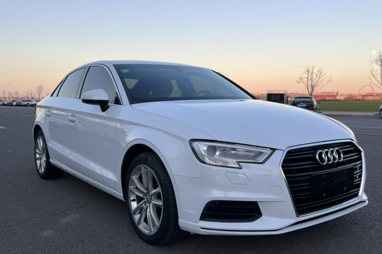 奥迪A3 2017款 Limousine 35 TFSI 进取型车身外观6001