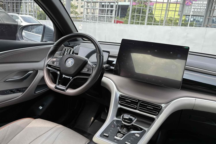 比亚迪 宋Pro新能源 2023款 冠军版 DM-i 110KM卓越型中控内饰7006