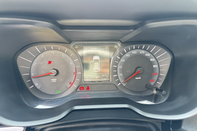 广汽传祺 传祺GS4 2016款 235T G-DCT精英版中控内饰15