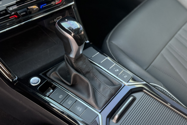 大众 帕萨特 2022款 380TSI 豪华版局部细节18