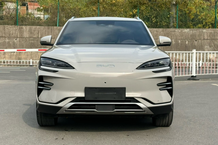 比亚迪 宋PLUS新能源 2025款 EV 智驾版 520km 豪华型车身外观6005