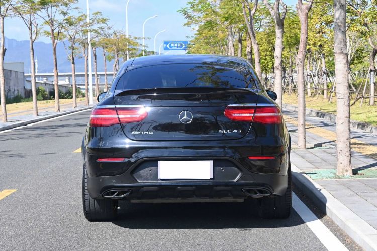 奔驰GLC轿跑 AMG 2017款 AMG GLC 43 4MATIC 轿跑SUV车身外观6006