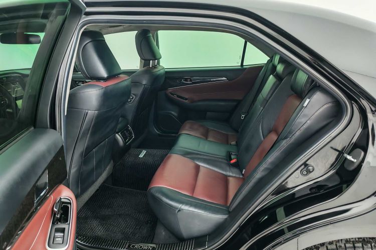 丰田 皇冠 2018款 2.0T 运动版中控内饰7005