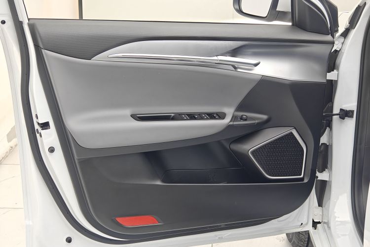 吉利几何G6 2022款 480 新智型中控内饰7005