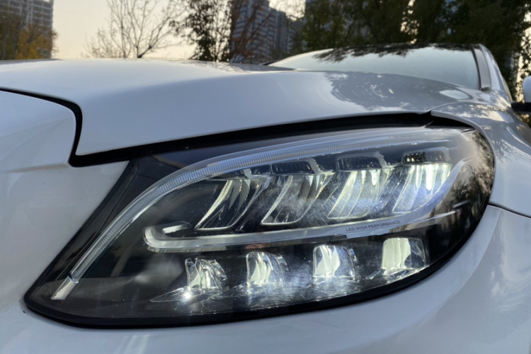 奔驰C级 2019款 改款 C 260 L 运动版局部细节36