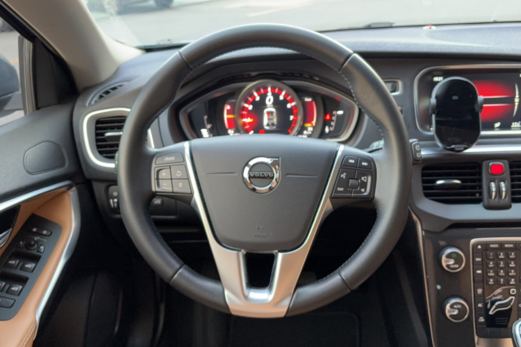 沃尔沃V40 2017款 T3 智逸版局部细节13