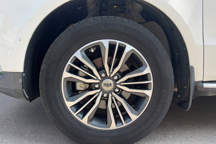 吉利汽车 远景X6 2016款 1.8L 手动尊贵型车身外观6004