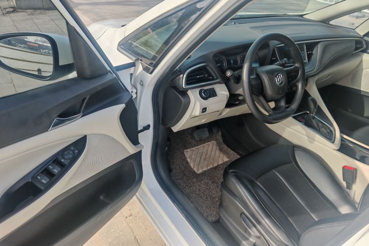 别克GL6 2019款 18T 6座精英型 国V中控内饰7002