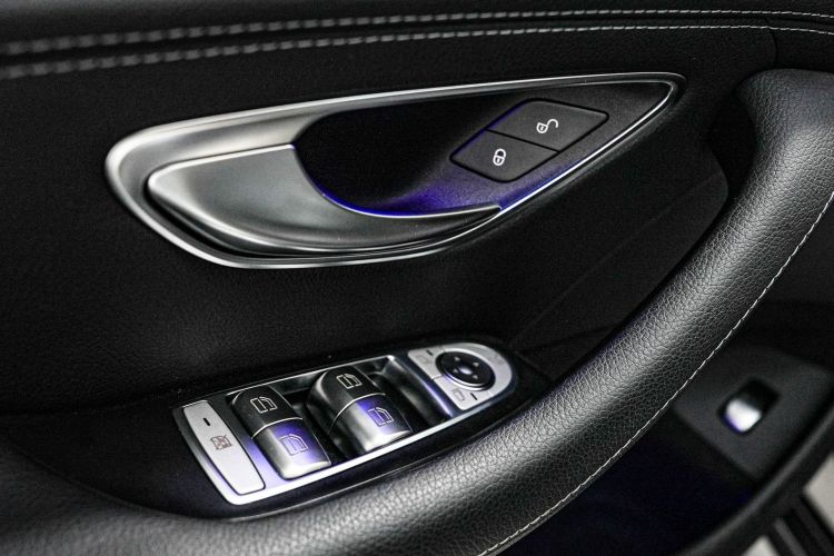 奔驰 2020款 AMG GT 50 四门跑车中控内饰7007